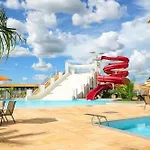 L\'acqua Diroma - Suítes confortáveis - Resort com Piscinas 24 horas - Piscina de ondas